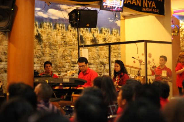 HUT GBI Pondok Gede Plaza ke 18