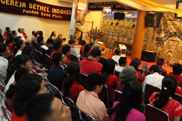 HUT GBI Pondok Gede Plaza ke 18