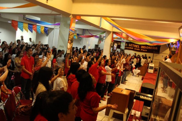 HUT GBI Pondok Gede Plaza ke 18